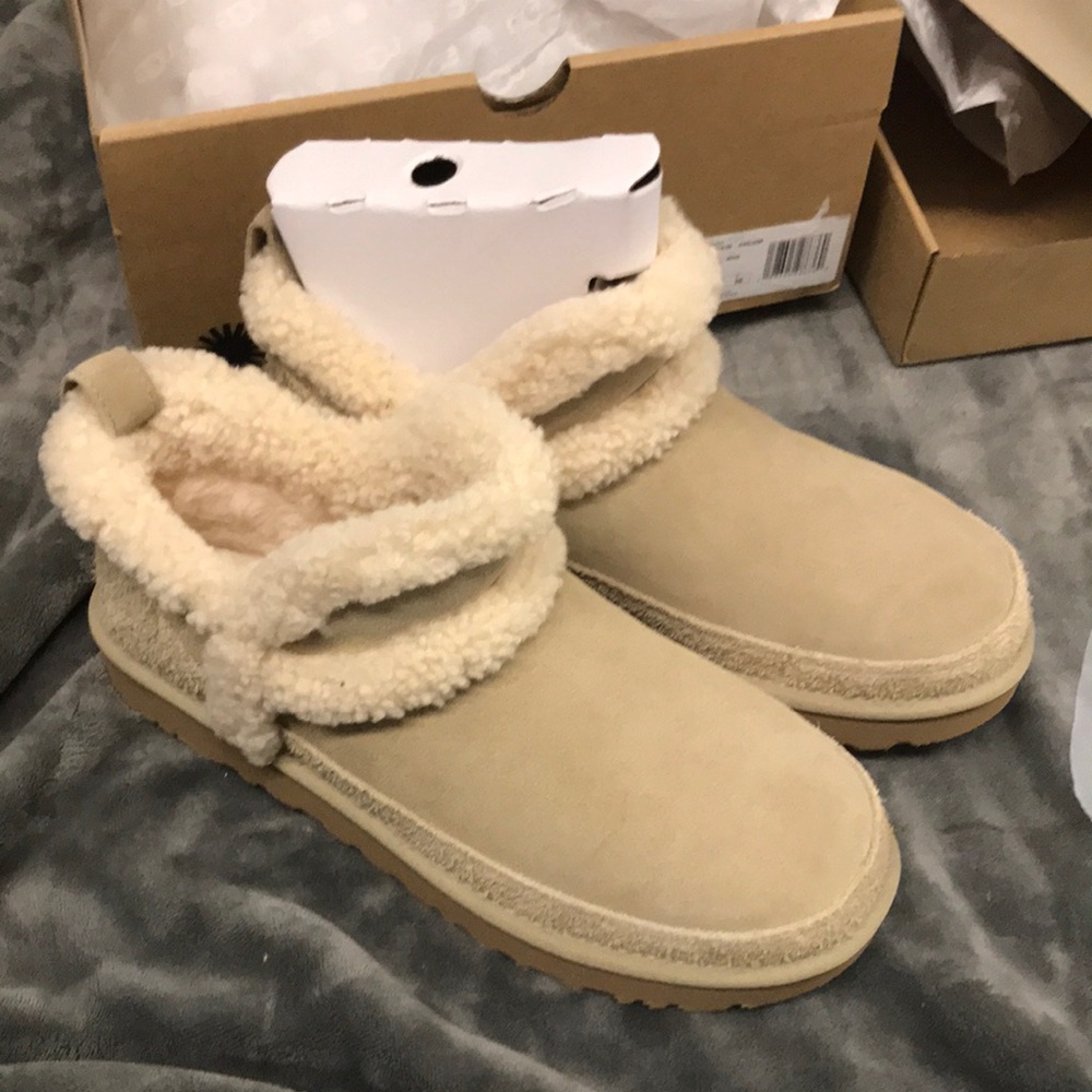 UGG Women's Tan Shearling Ankle Boots
